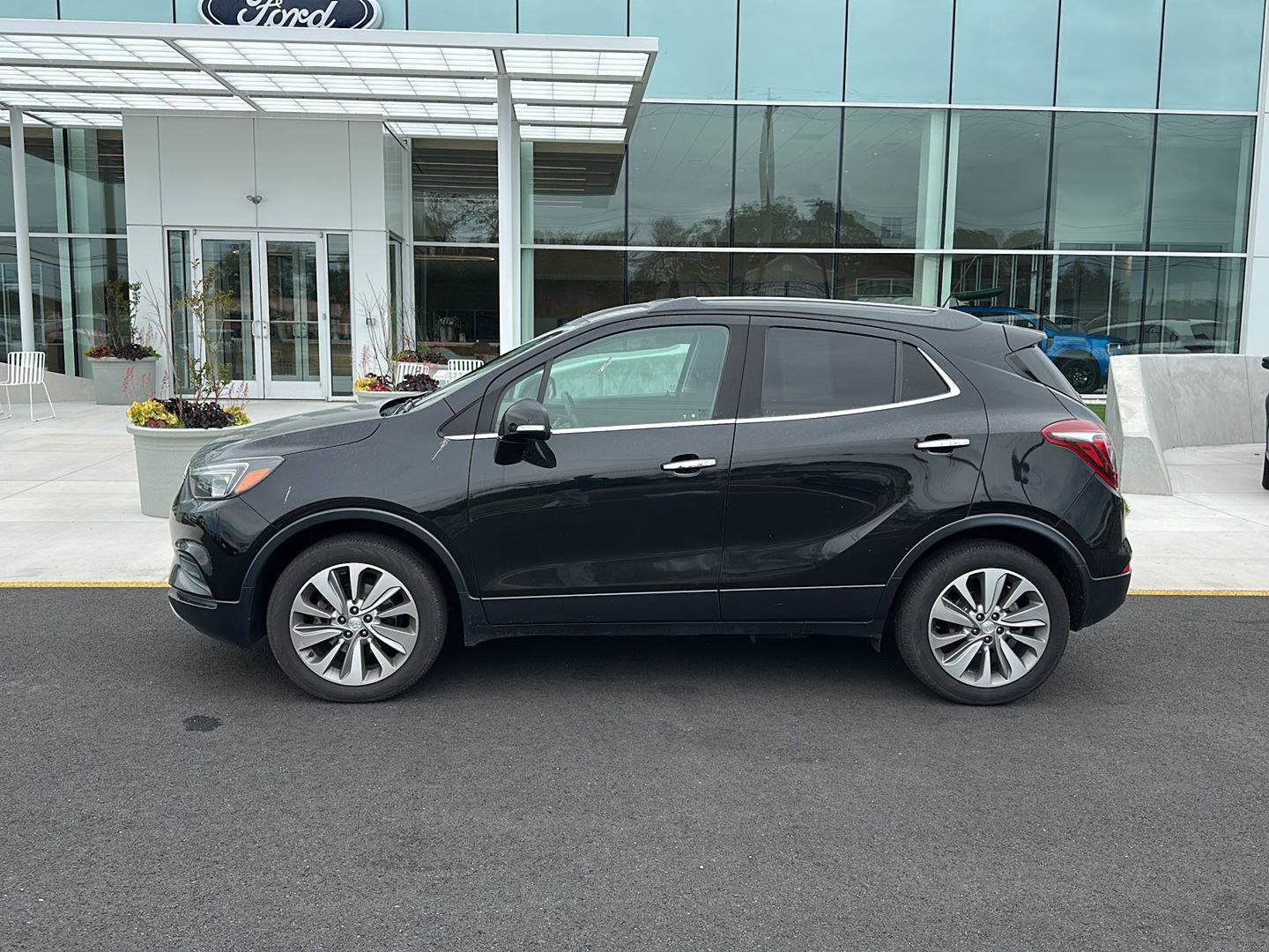 Used 2019 Buick Encore Preferred w/ Safety Package AWD/4WD image 8