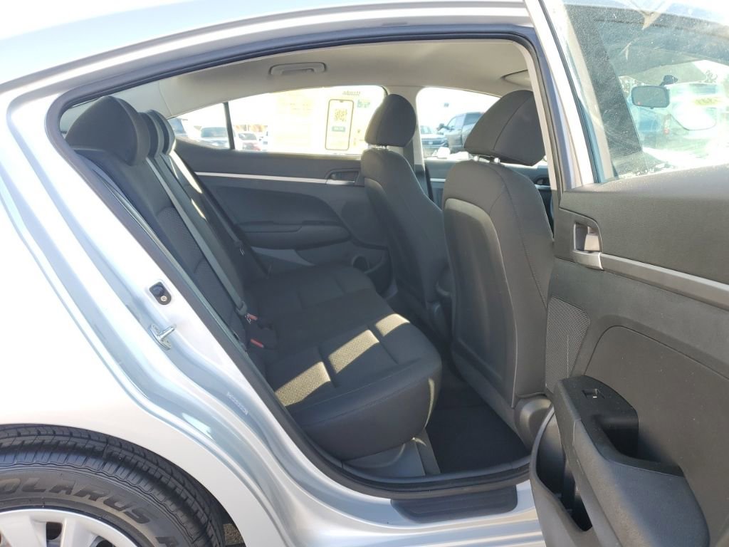 Used 2019 Hyundai Elantra SE w/ Cargo Package image 35