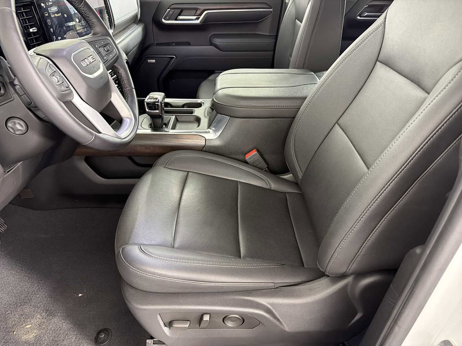 Certified 2023 GMC Sierra 1500 SLT w/ SLT Premium Package AWD/4WD image 7