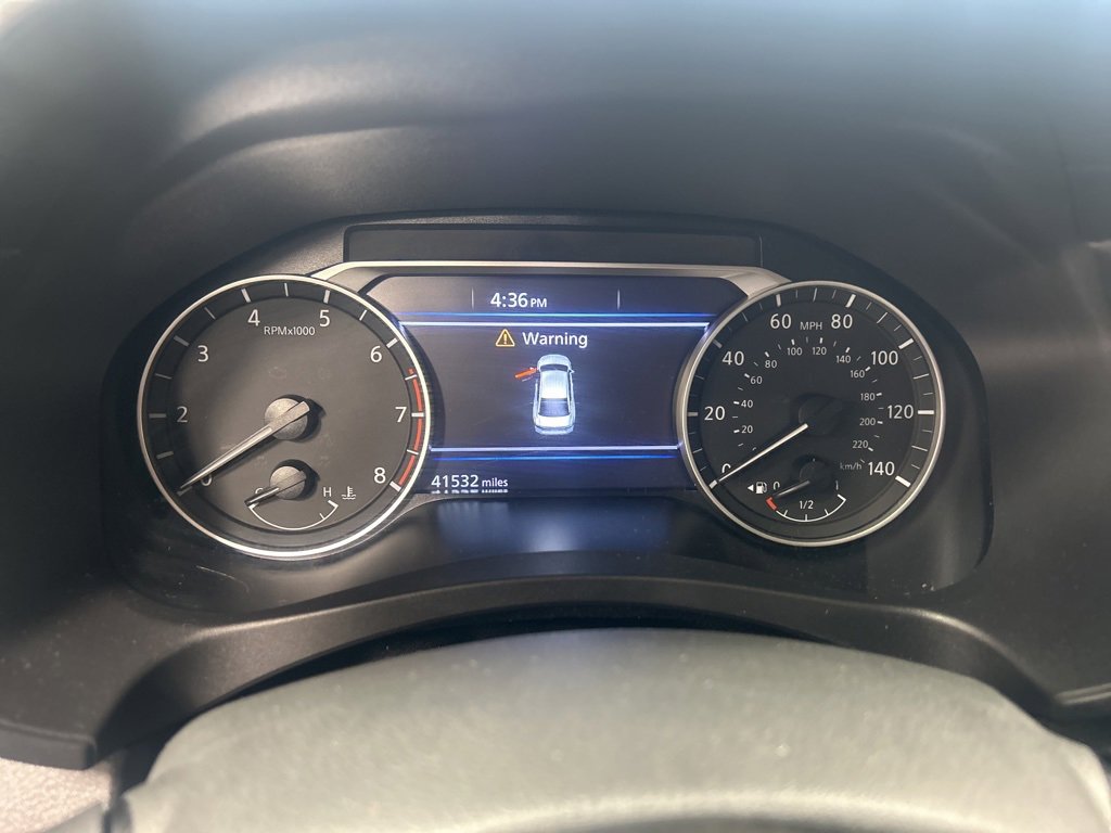 Used 2024 Nissan Altima 2.5 SV image 3