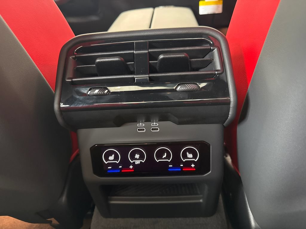 New 2027 BMW M5 w/ Executive Package AWD/4WD image 17