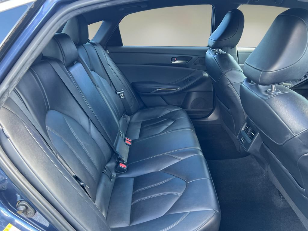 Certified 2019 Toyota Avalon XLE FWD image 16
