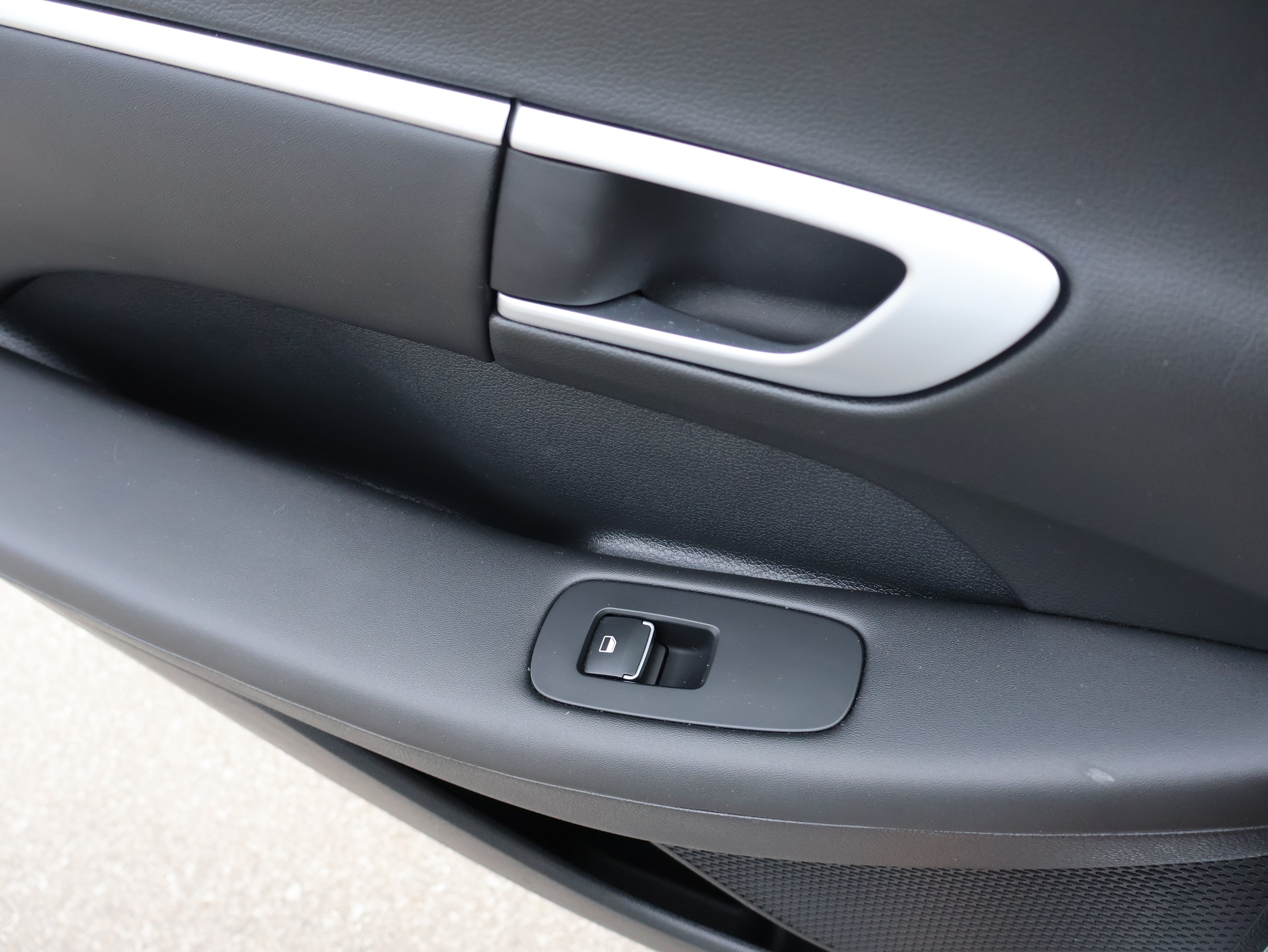 Used 2025 Hyundai Sonata SEL FWD image 20
