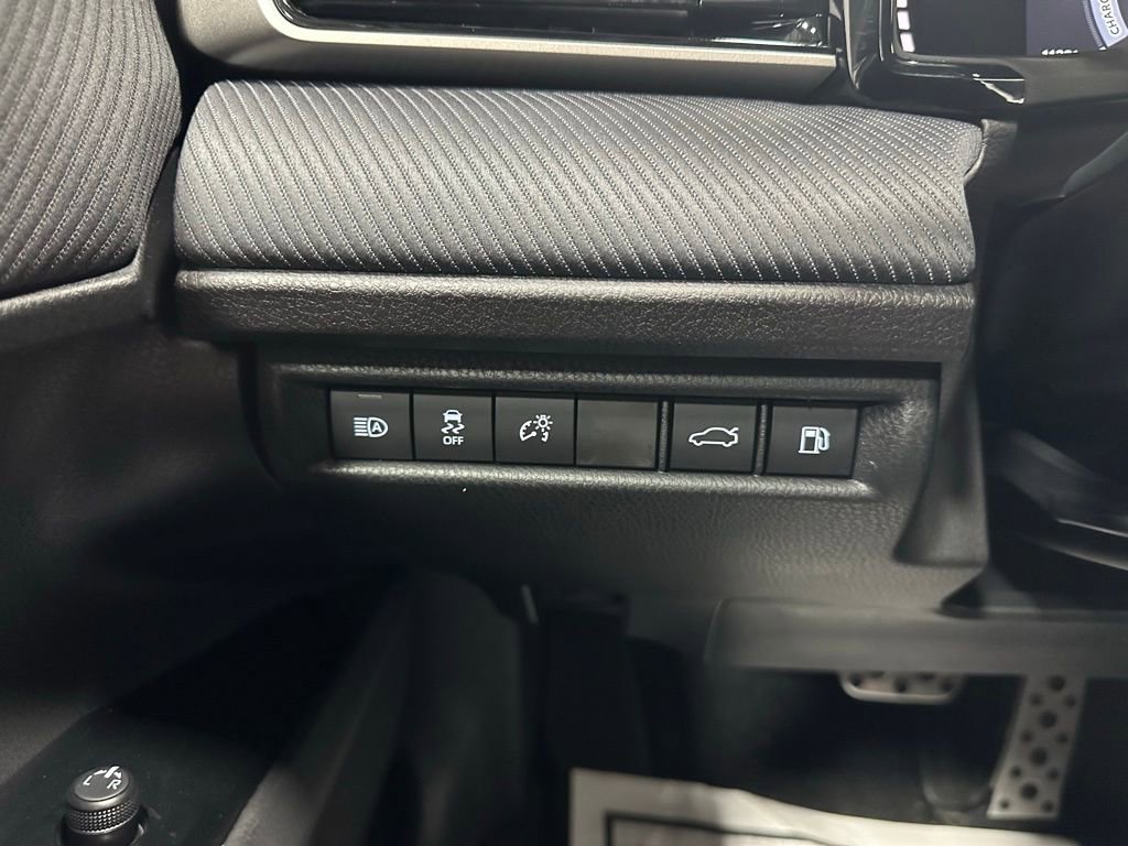 Used 2026 Toyota Camry SE FWD image 17