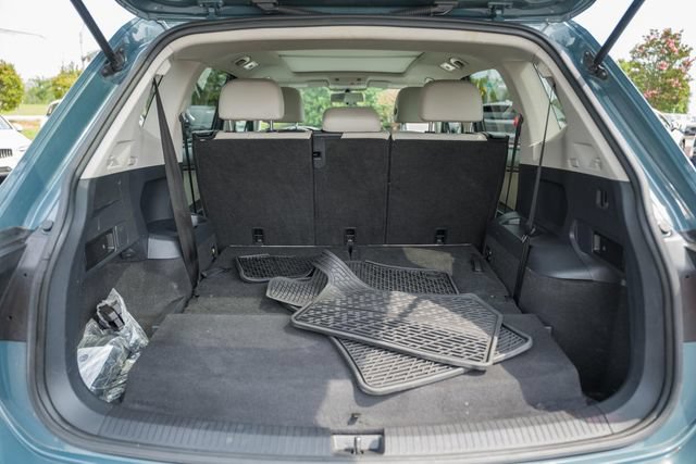 Used 2020 Volkswagen Tiguan SE w/ Panoramic Sunroof Package AWD/4WD image 15