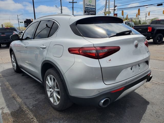 Used 2018 Alfa Romeo Stelvio Ti image 4