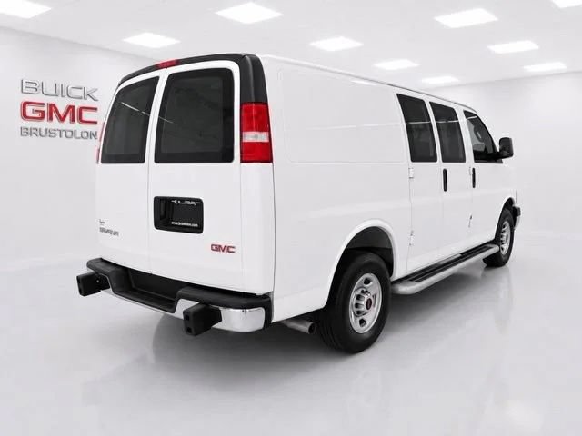Used 2025 GMC Savana 2500 w/ Driver Convenience Package RWD image 10