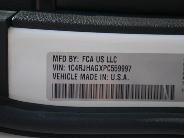 Used 2023 Jeep Grand Cherokee Altitude image 29