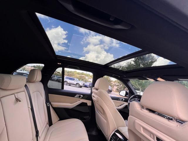 Used 2021 BMW X5 sDrive40i w/ Premium Package RWD image 31