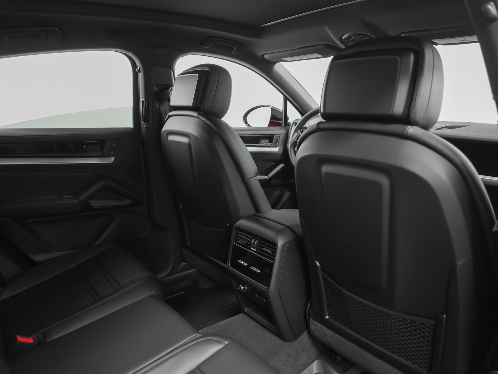Certified 2026 Porsche Cayenne S AWD/4WD image 28