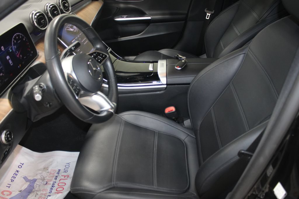 Used 2025 Mercedes-Benz C 300 Sedan image 15