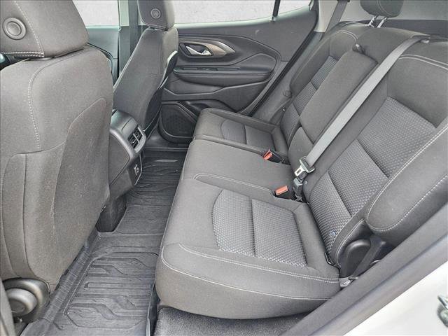 Used 2024 GMC Terrain SLE w/ Elevation Edition image 18