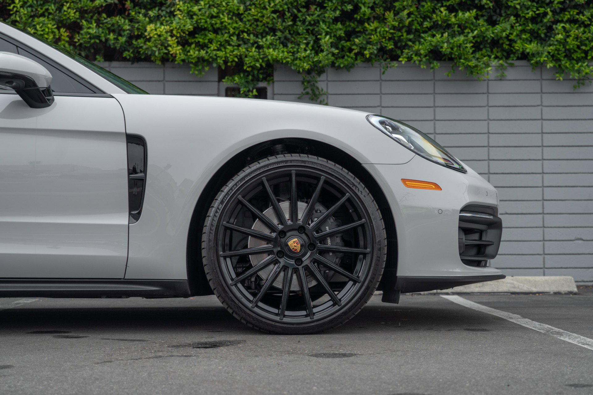 Used 2023 Porsche Panamera 4 Platinum Edition image 11
