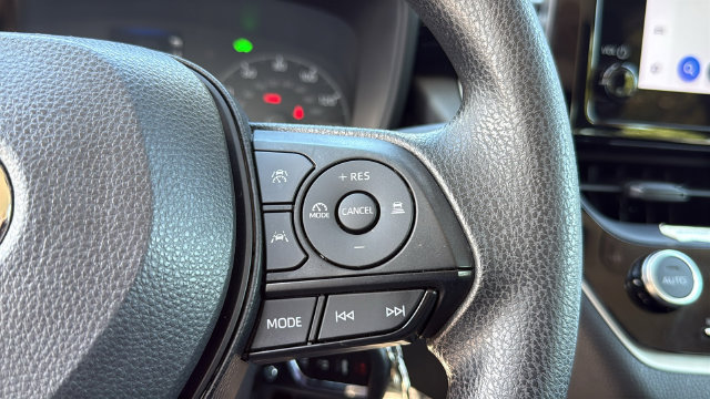 Used 2024 Toyota Corolla LE FWD image 21
