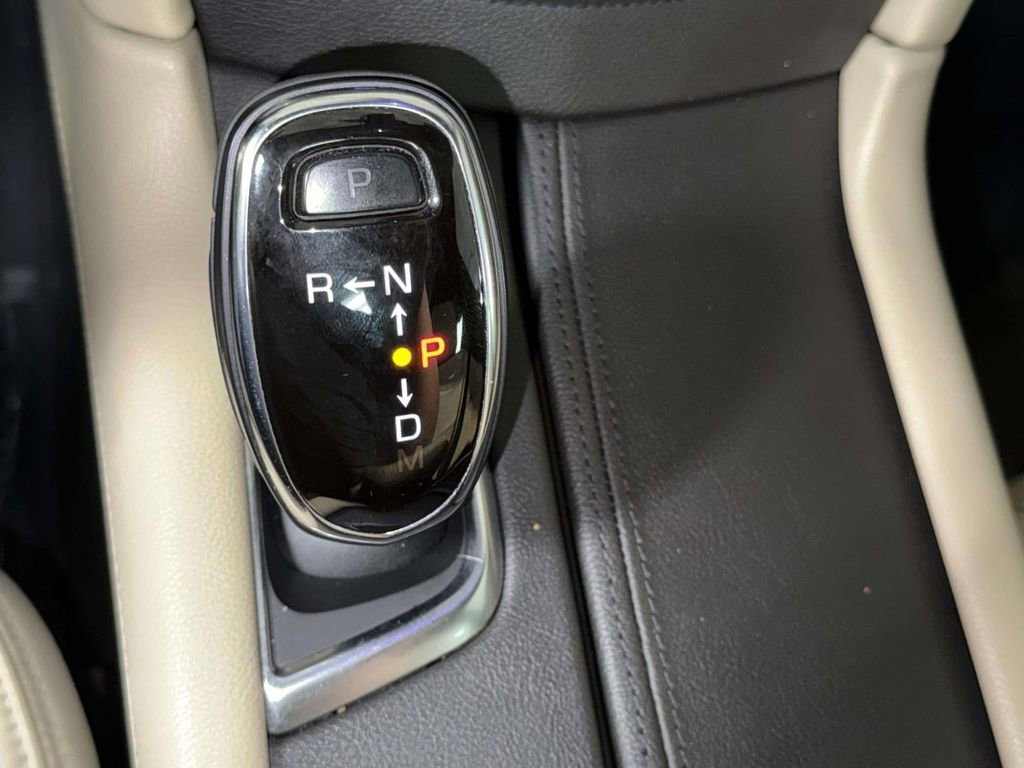 Used 2017 Cadillac XT5 Luxury w/ Driver Awareness Package image 23