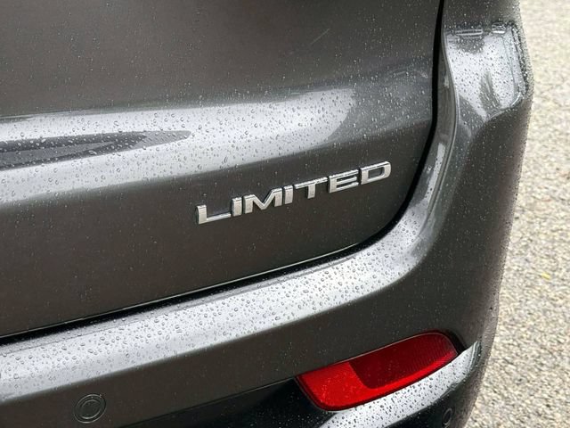 Certified 2023 Jeep Compass Limited w/ Elite Group AWD/4WD image 11