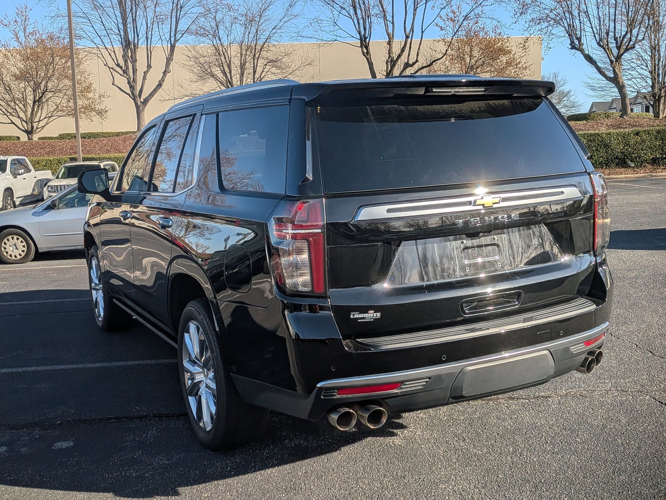 Certified 2024 Chevrolet Tahoe High Country w/ Premium Package AWD/4WD image 7