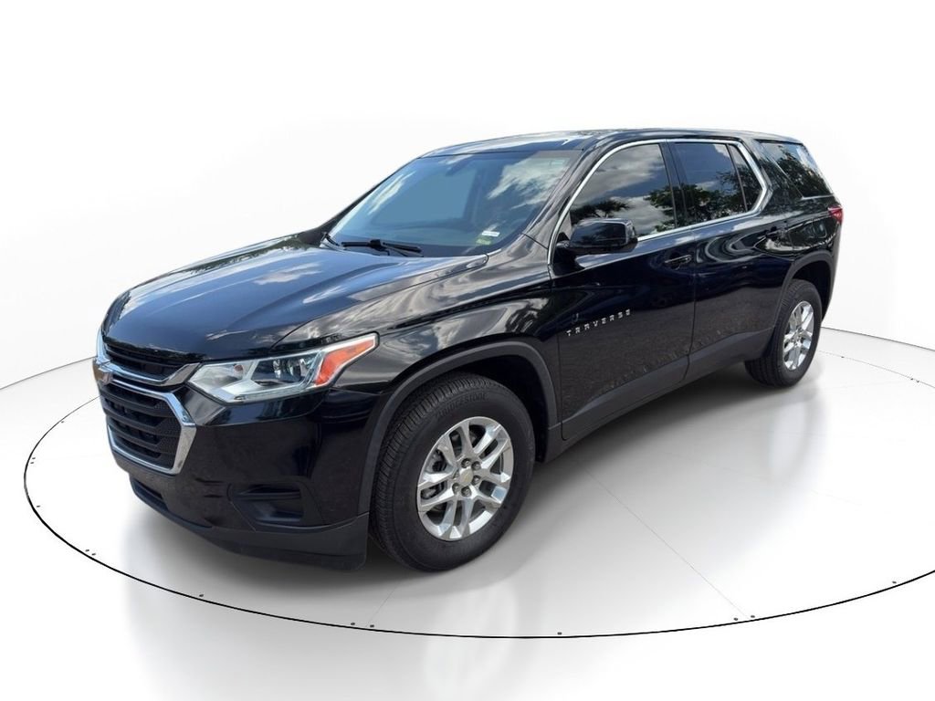 Used 2020 Chevrolet Traverse LS FWD image 2