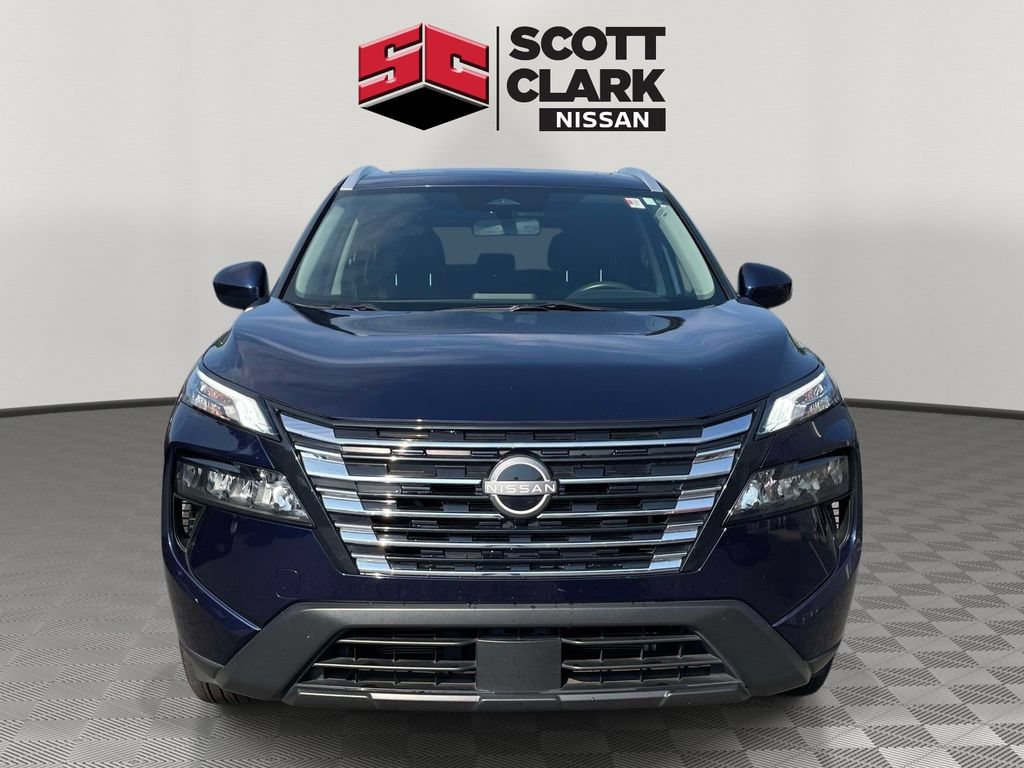Used 2024 Nissan Rogue SV w/ SV Premium Package FWD image 2