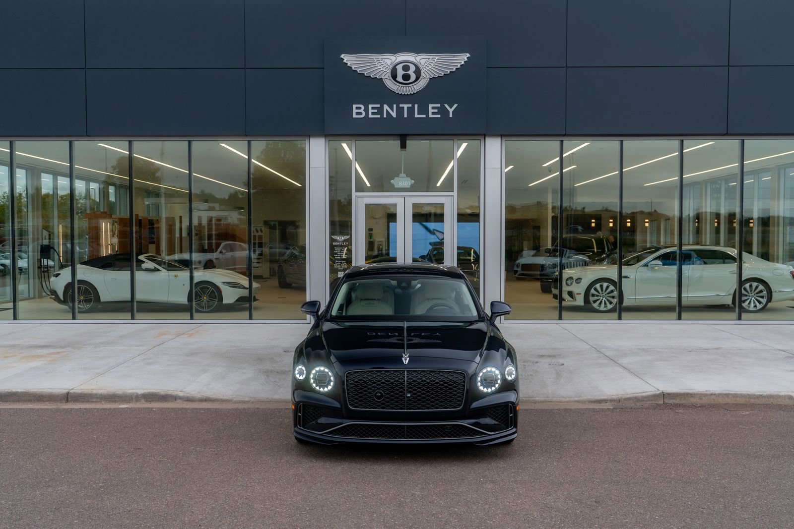 New 2025 Bentley Flying Spur Plug-In Hybrid image 3