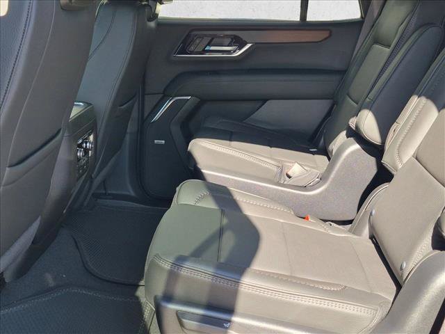 New 2026 GMC Yukon Denali w/ Denali Reserve Package AWD/4WD image 12