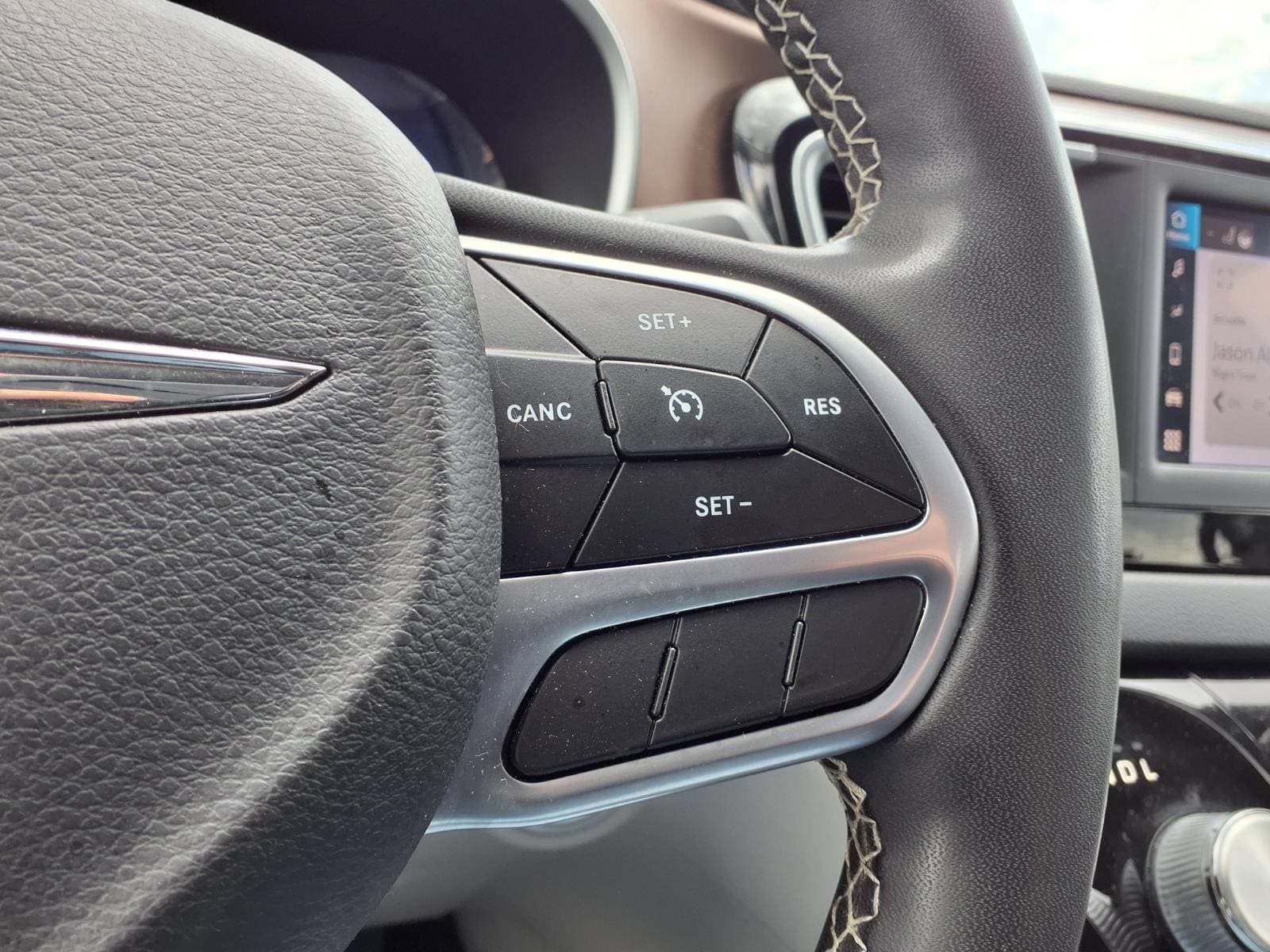 Used 2022 Chrysler Voyager LX FWD image 32