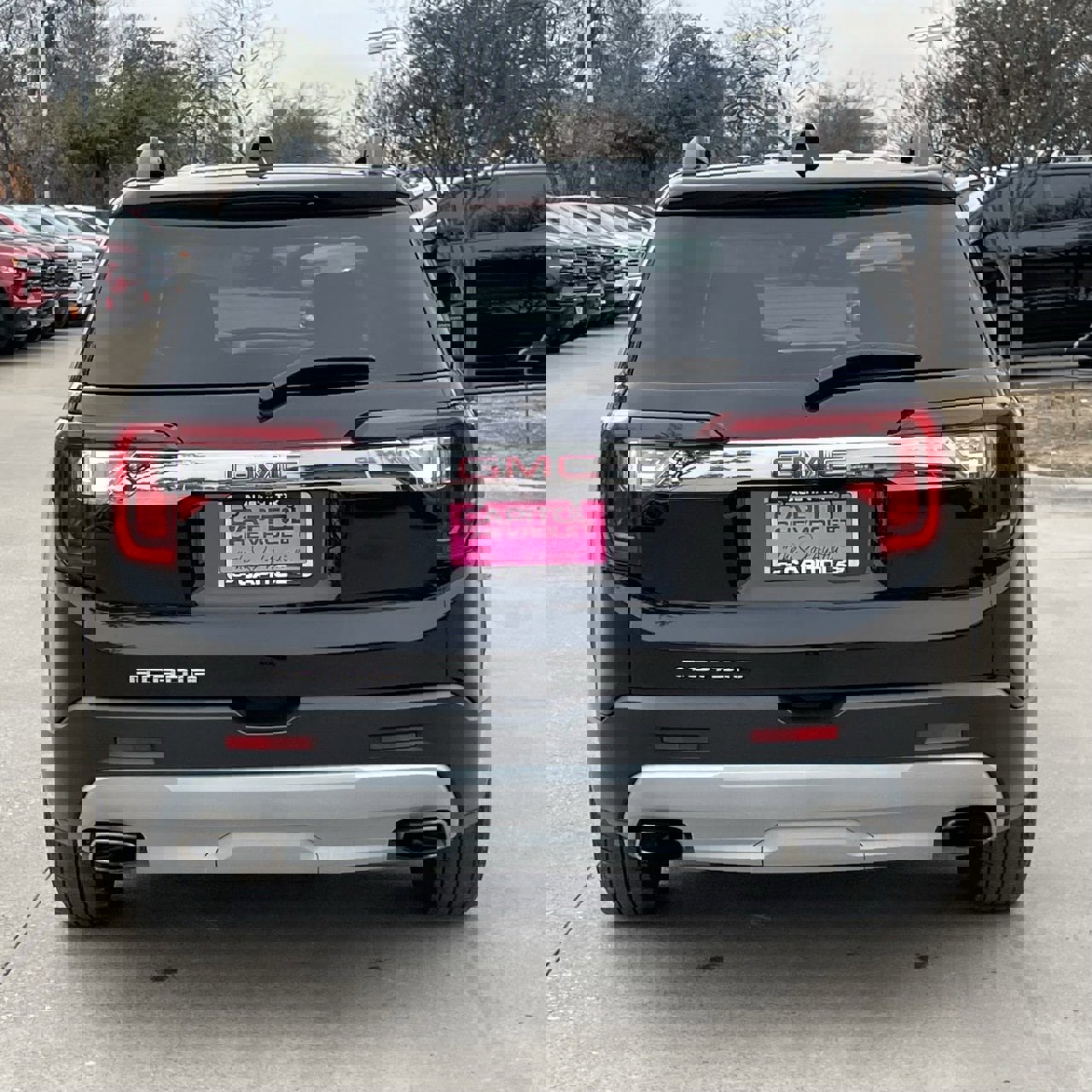 Used 2023 GMC Acadia SLE w/ Driver Convenience Package image 5