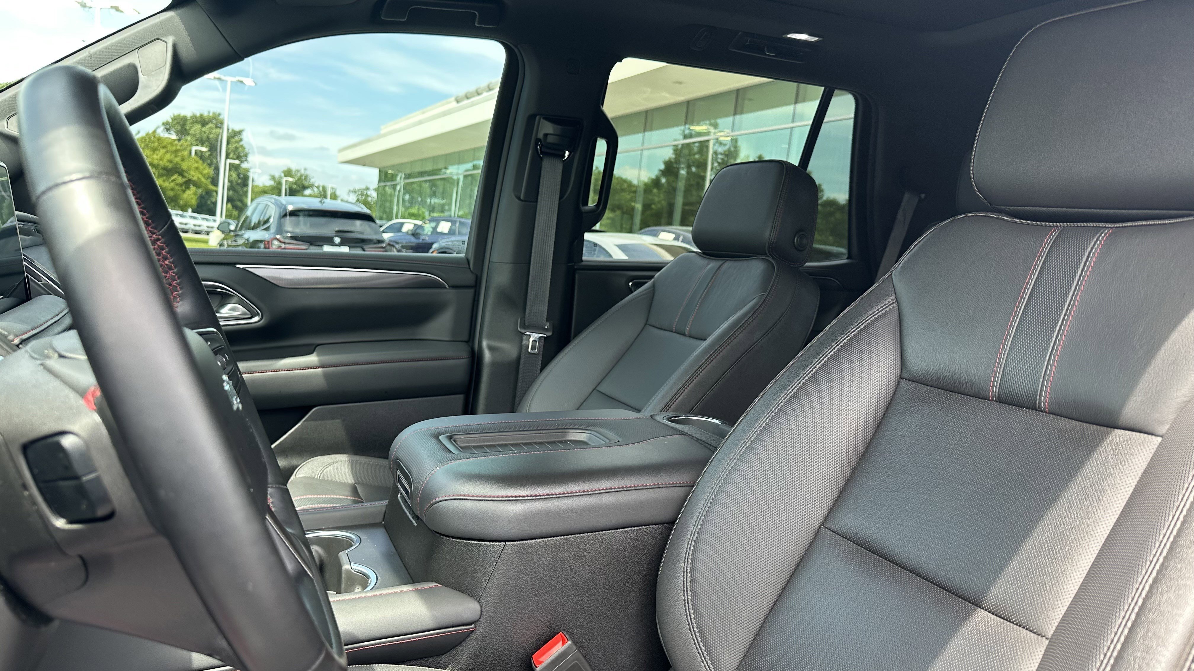 Used 2023 Chevrolet Tahoe RST w/ Luxury Package AWD/4WD image 18