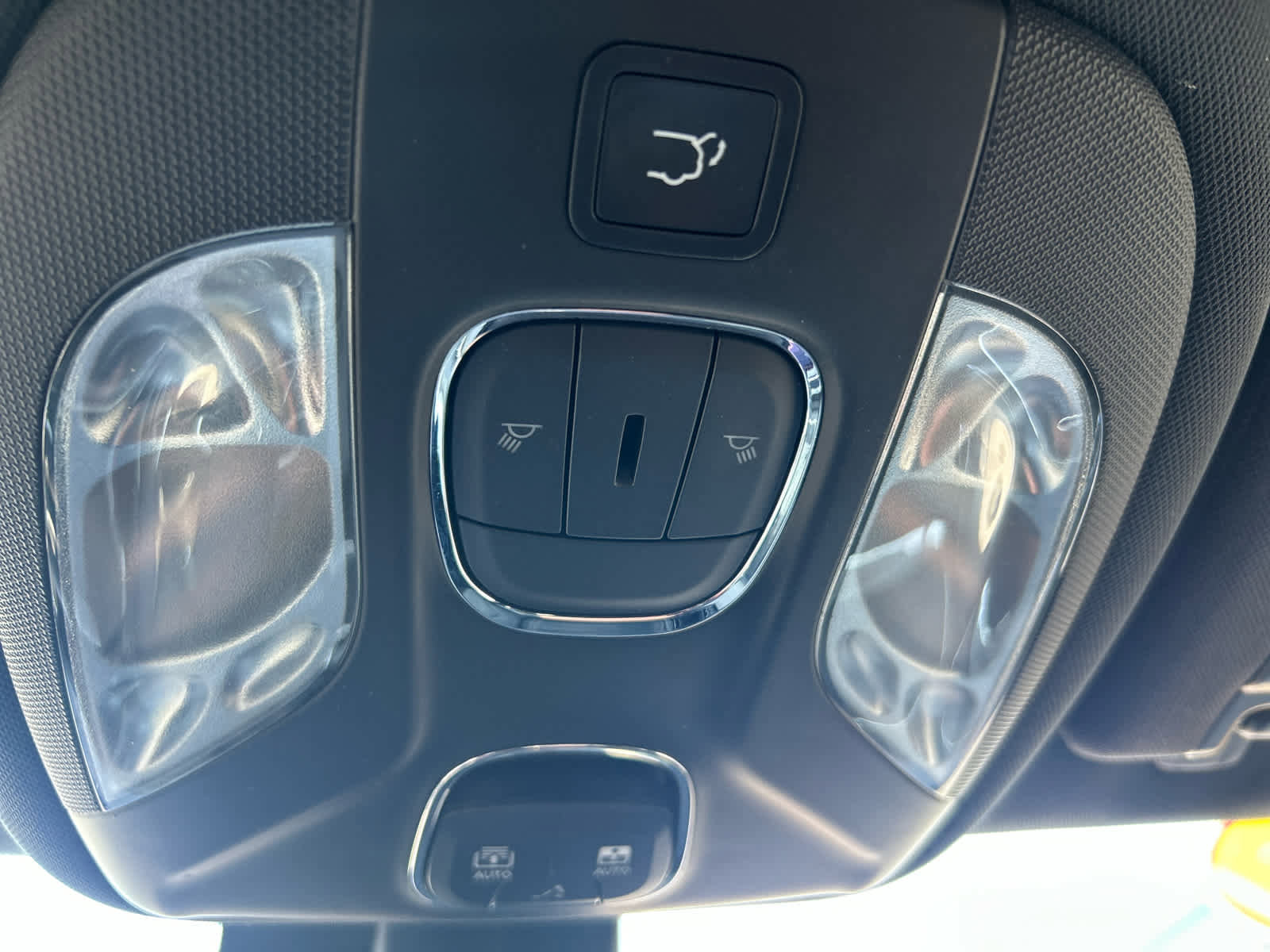 Used 2022 Jeep Compass Limited w/ (RED) Package image 22