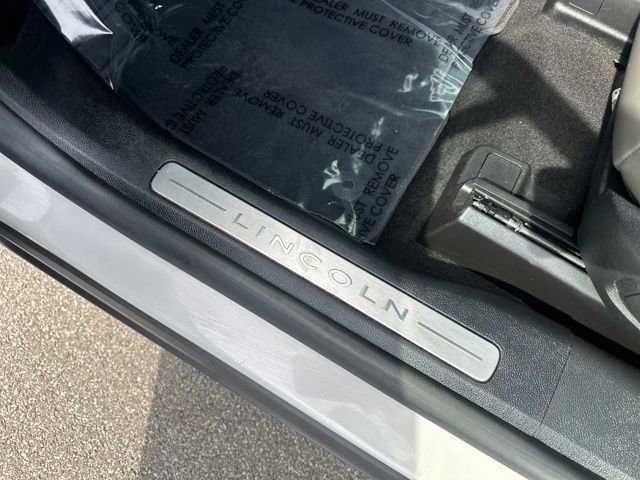 Used 2024 Lincoln Corsair AWD image 31