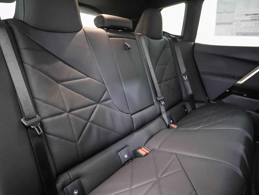 Used 2026 BMW iX xDrive60 w/ Premium Package image 28