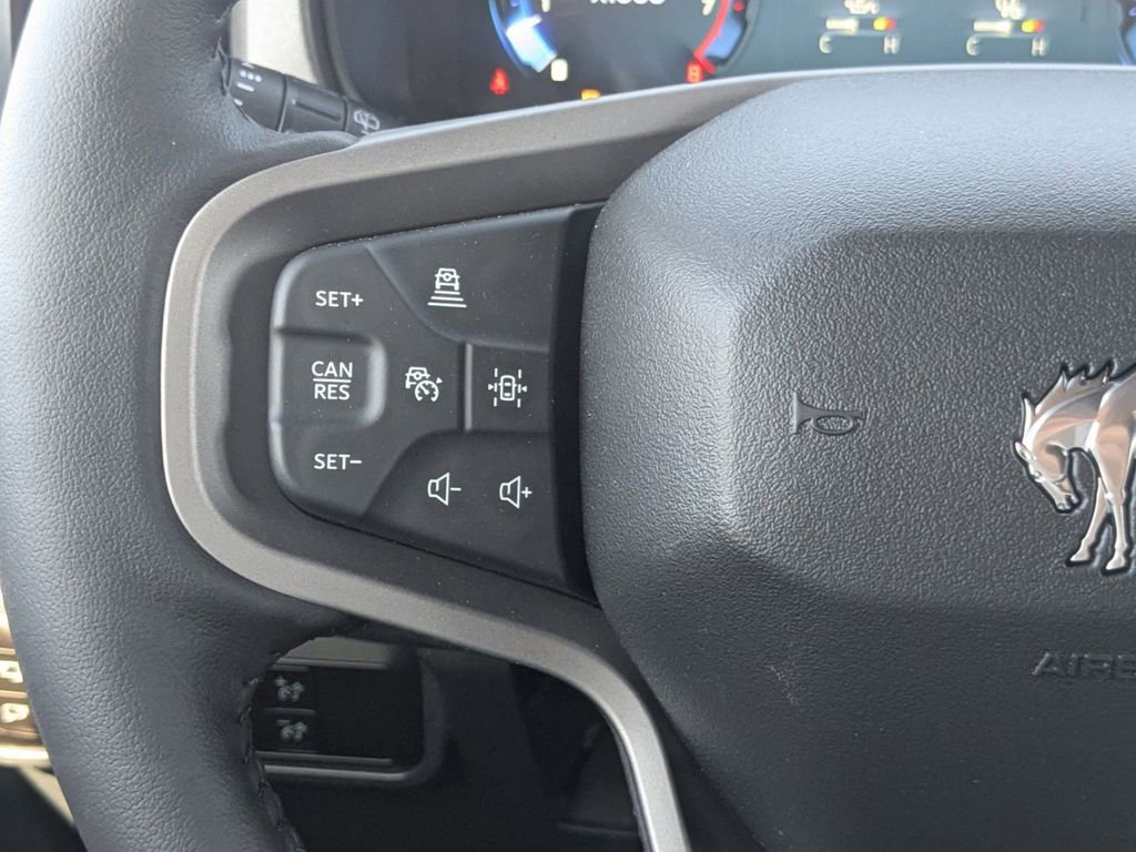 New 2025 Ford Bronco Badlands image 25