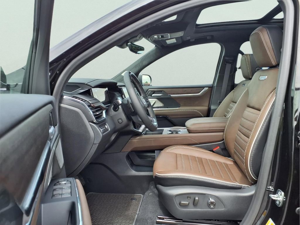 New 2026 GMC Acadia Denali Ultimate FWD image 17
