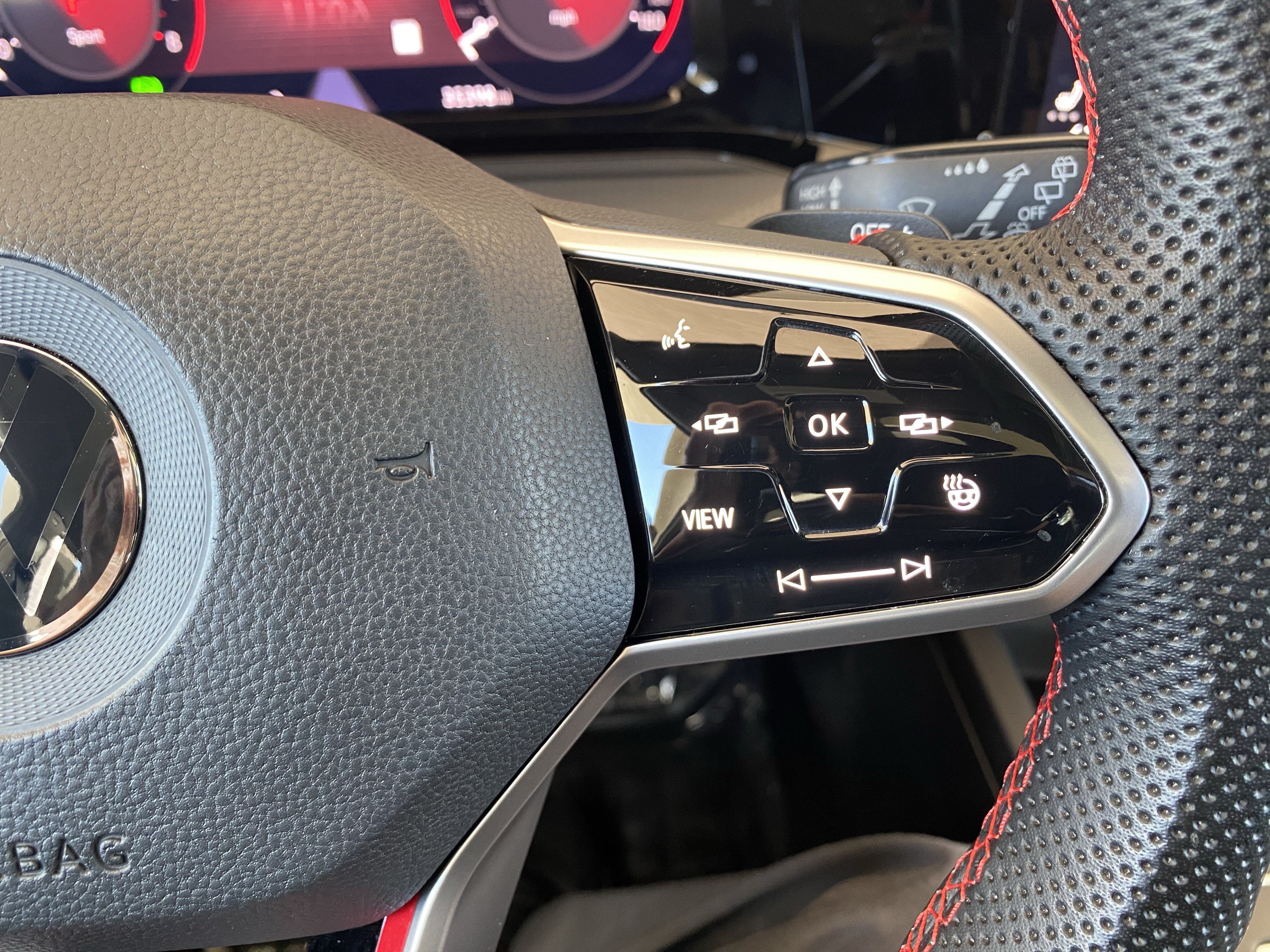 Certified 2022 Volkswagen GTI SE FWD image 7