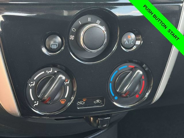 Used 2016 Nissan Versa Note FWD image 18
