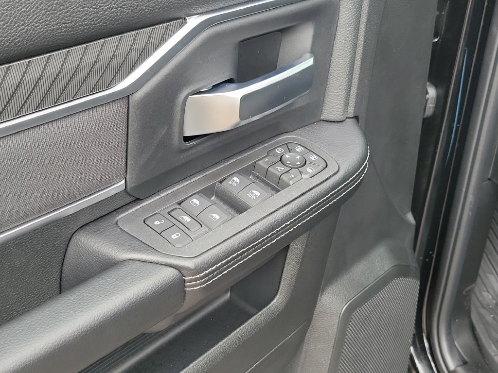New 2026 RAM 2500 Big Horn AWD/4WD image 25