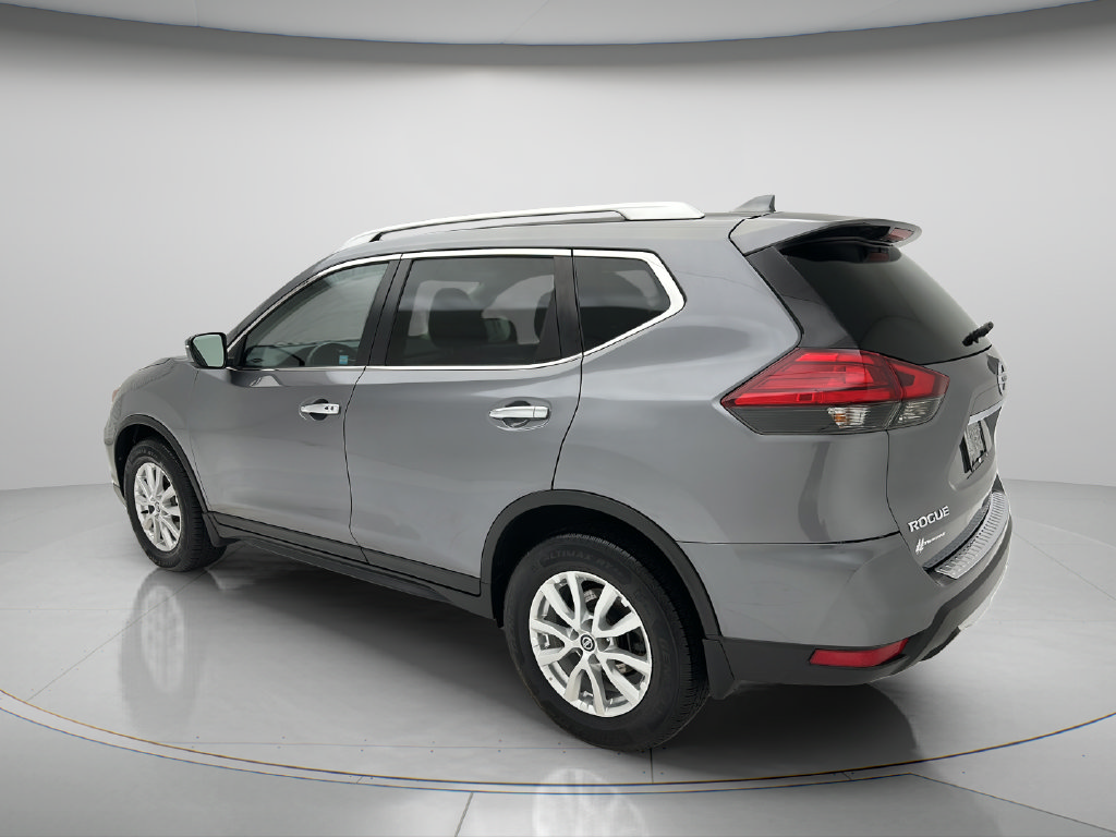 Used 2017 Nissan Rogue SV AWD/4WD image 4