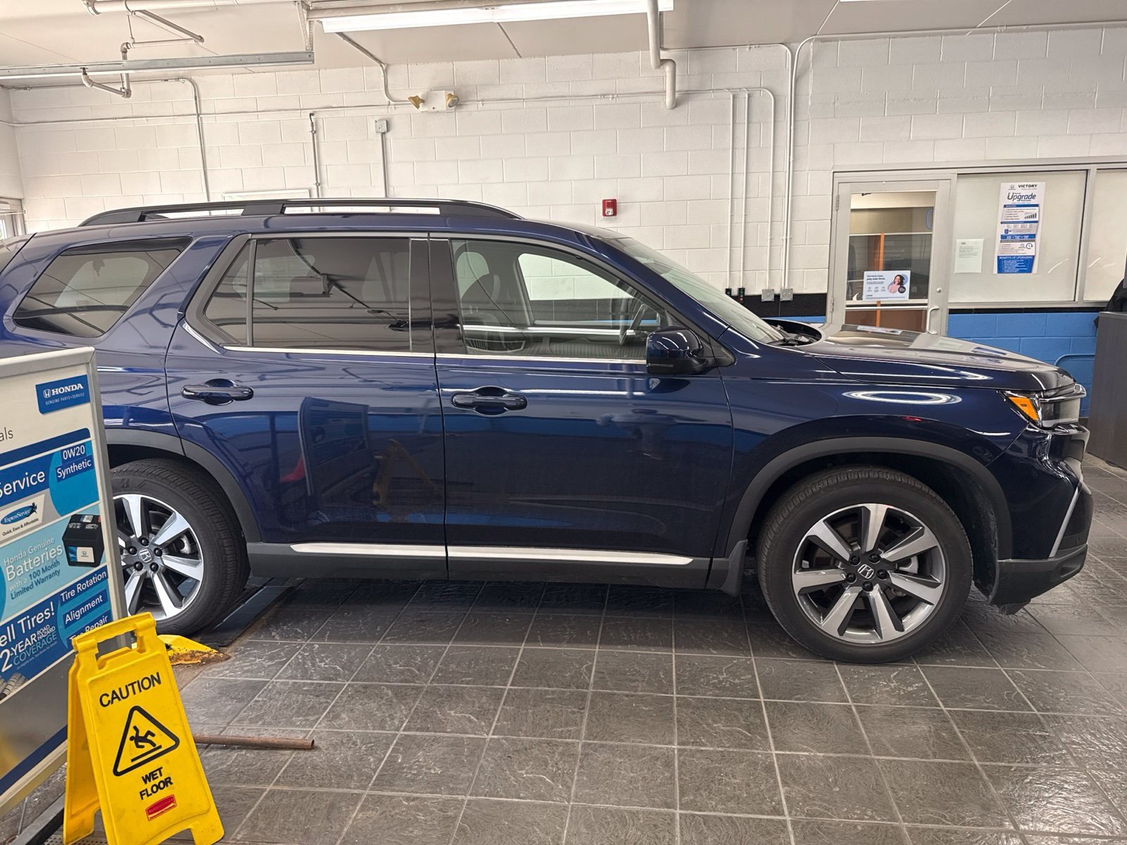 Certified 2025 Honda Pilot Elite image 6