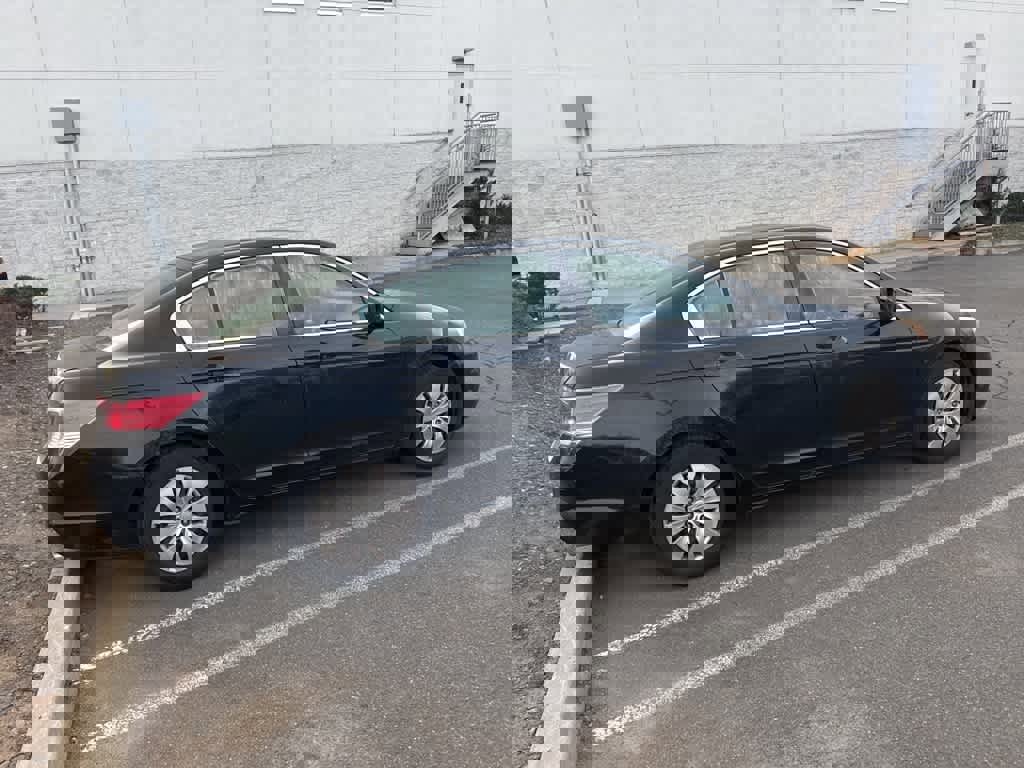 Used 2011 Honda Accord LX image 8