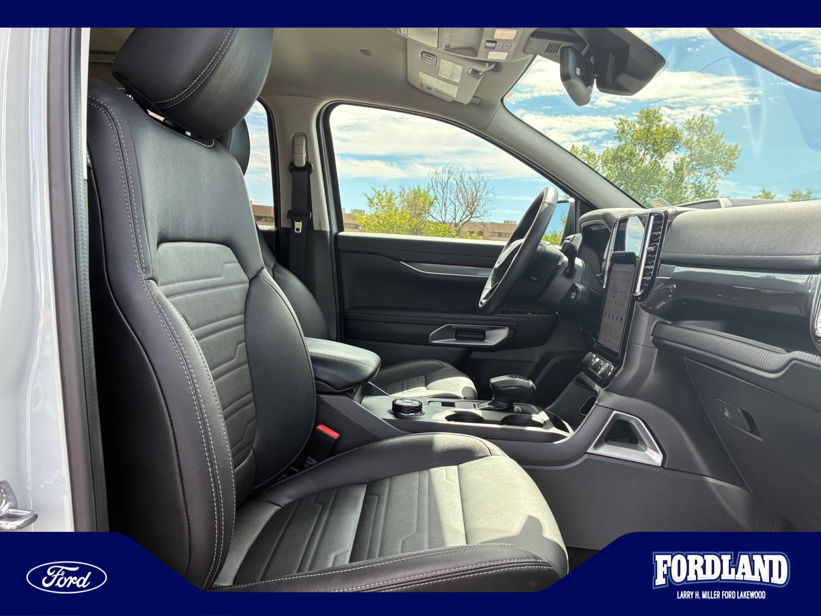 Used 2024 Ford Ranger Lariat w/ FX4 Off-Road Package AWD/4WD image 19