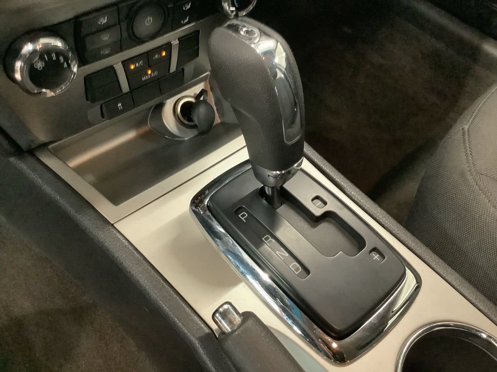 Used 2010 Ford Fusion SE FWD image 16