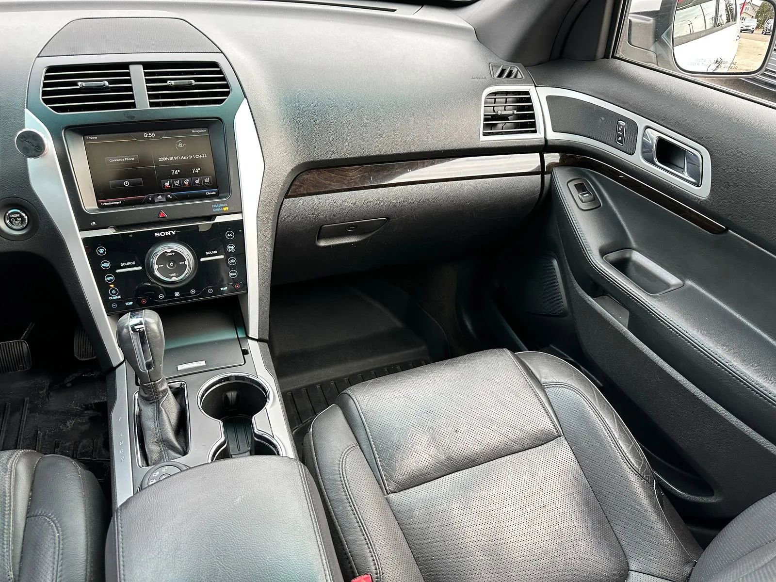 Used 2015 Ford Explorer Limited w/ Equipment Group 302A AWD/4WD image 13