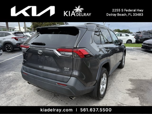 Used 2019 Toyota RAV4 XLE w/ Convenience Package AWD/4WD image 3