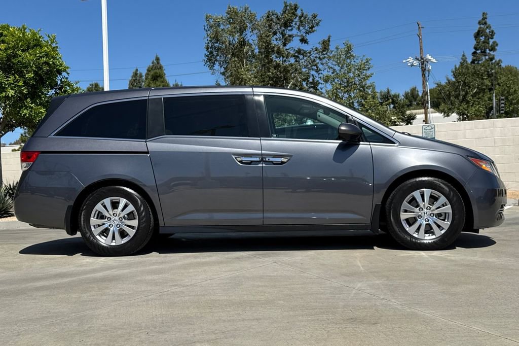 Used 2016 Honda Odyssey SE image 6