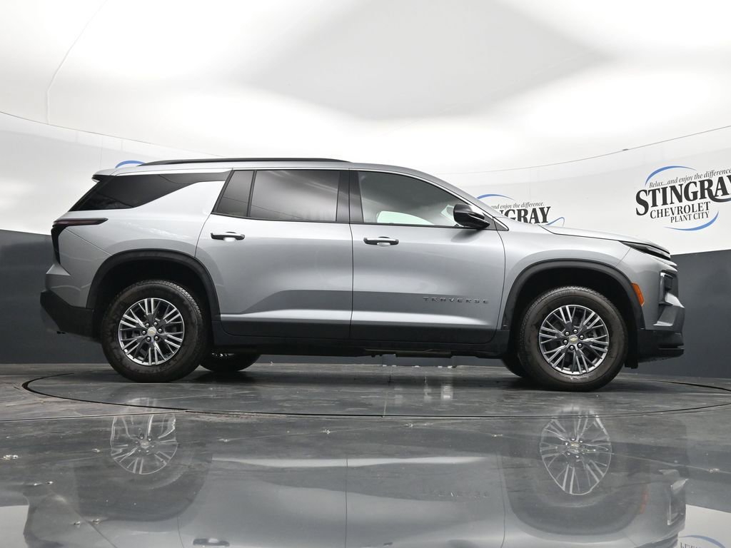 Used 2026 Chevrolet Traverse LT FWD image 33