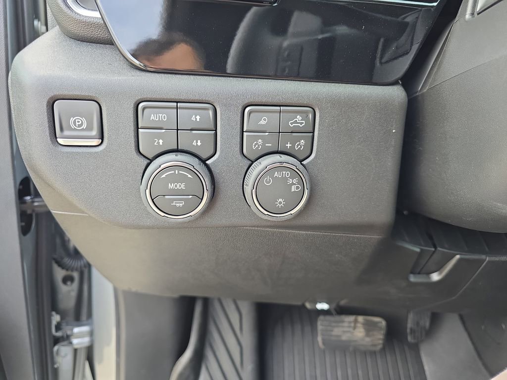 New 2026 Chevrolet Silverado 1500 LT w/ All Star Edition Plus image 27