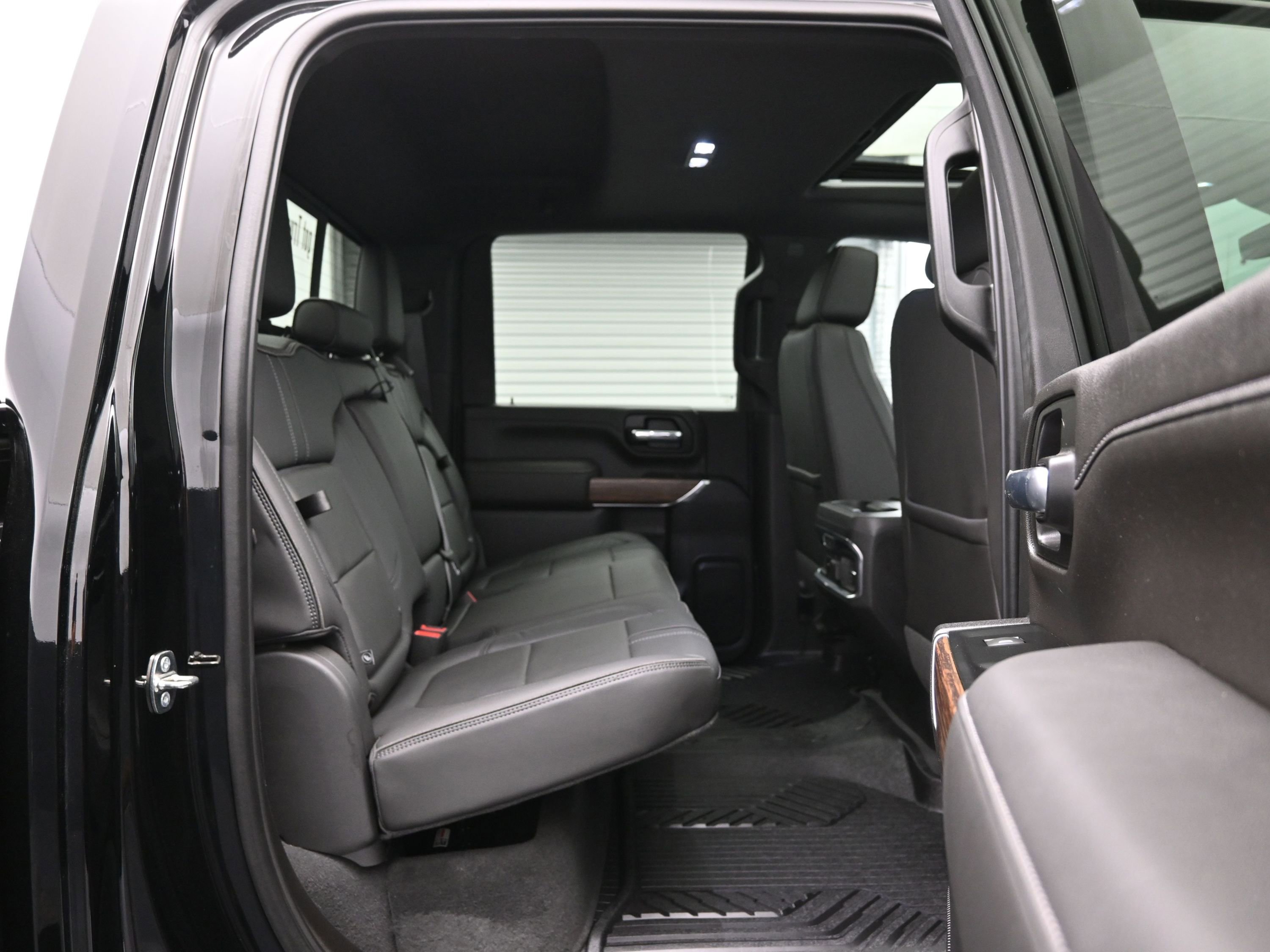 Used 2020 Chevrolet Silverado 2500 High Country w/ Z71 Off-Road Package image 12