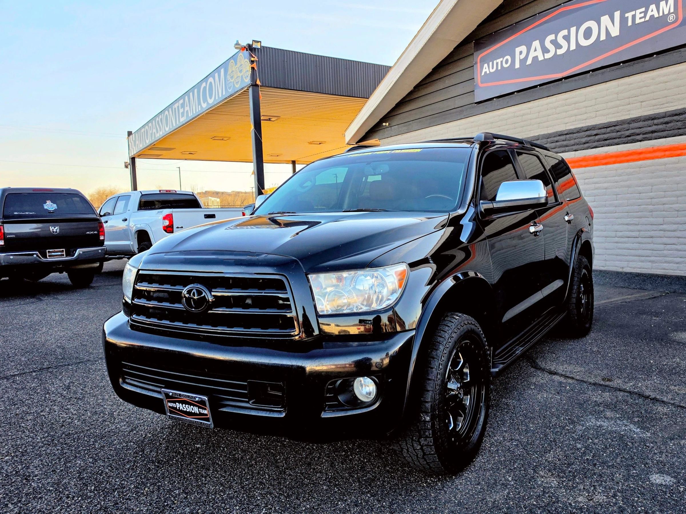 Used 2013 Toyota Sequoia Platinum image 1