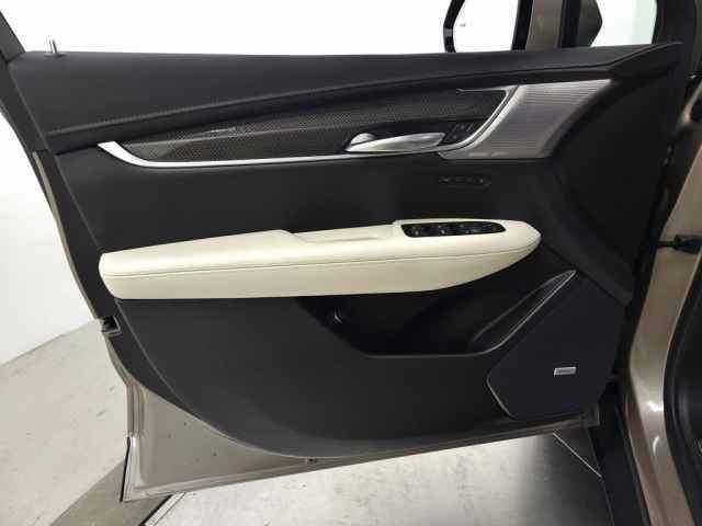 Certified 2023 Cadillac XT5 Sportv w/ Technology Package AWD/4WD image 17