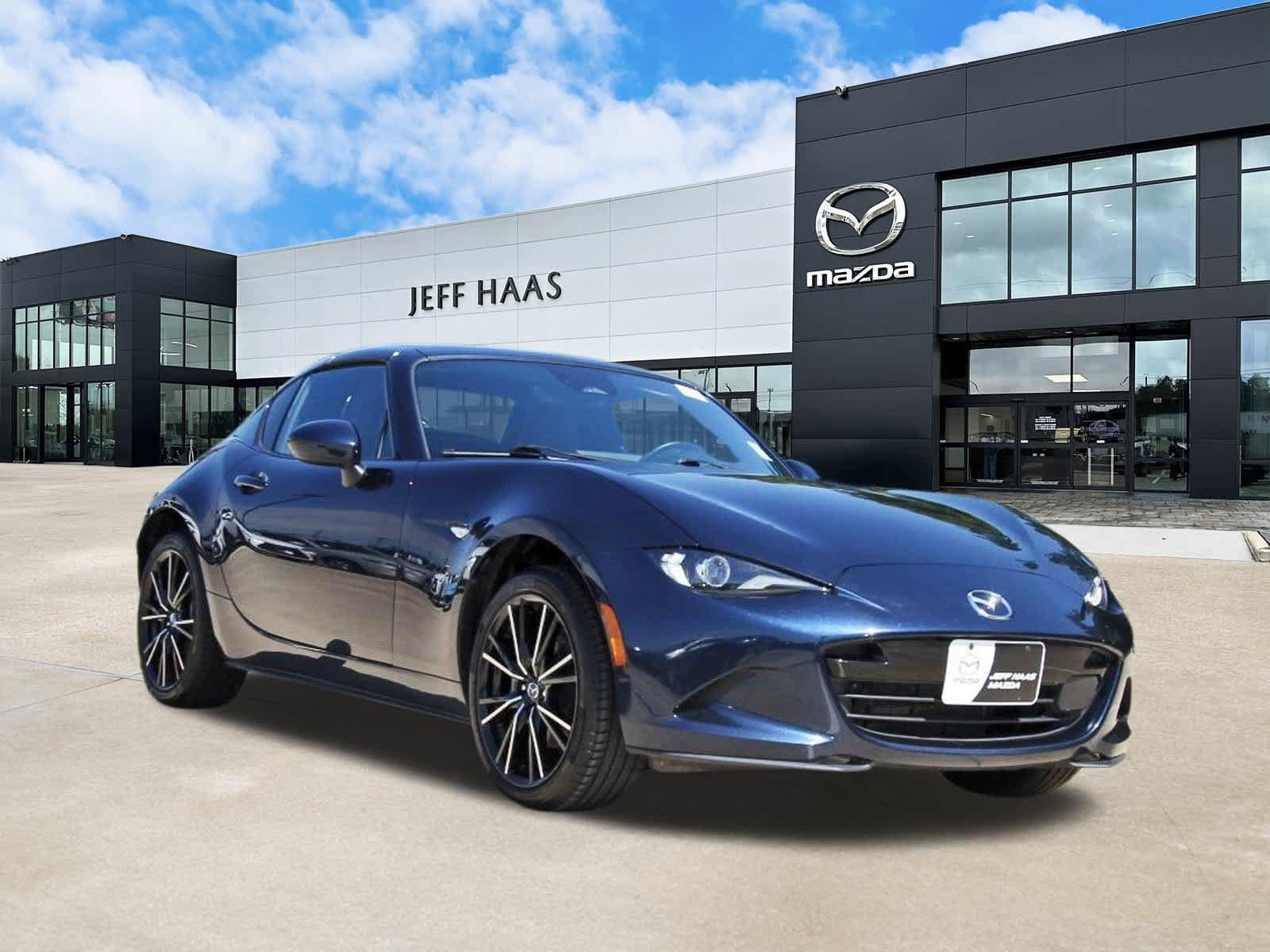 Used 2025 MAZDA MX-5 Miata RF Grand Touring RWD image 4